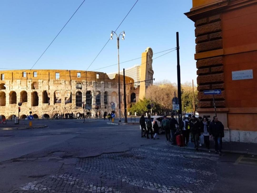 The White Colisseum Lägenhet Rom Exteriör bild